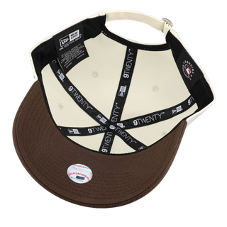 New York Yankees New Era 9Twenty Adjustable Hat (Chrome/Walnut)