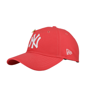 New York Yankees New Era 9Twenty Adjustable Hat (Coral)
