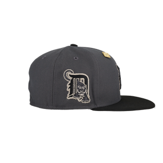 Detroit Tigers Shadow Collection Prowling Tiger Patch 59Fifty Fitted Hat