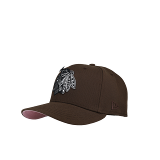 Chicago Black Hawks Stanley Cup Champions Walnut Pink 59Fifty Fitted Hat (RESTOCK), close-up detail