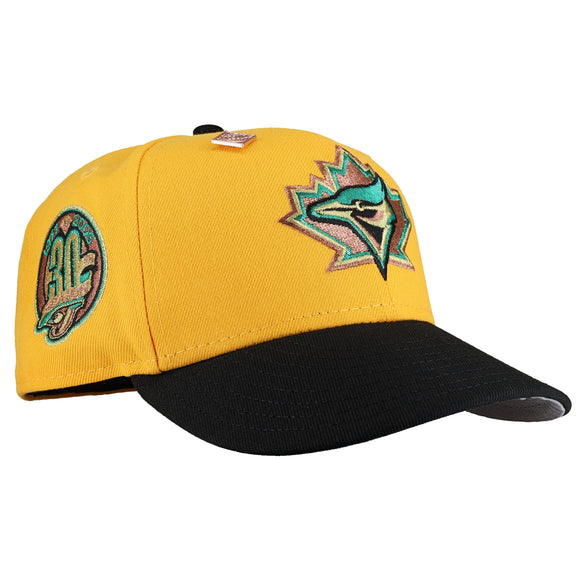 Toronto Blue Jays 30th Season Metallic Yellow/Black 59Fifty Fitted Hat