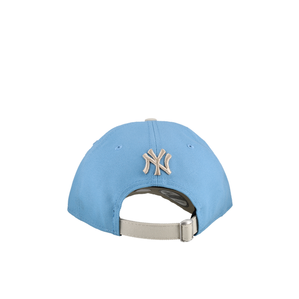 New York Yankees Premium New Era 9Twenty Sky Blue Roses Adjustable Hat