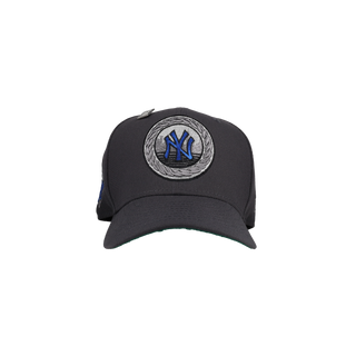 New York Yankees Metallic Medallion 1999 WS 59Fifty Fitted Hat