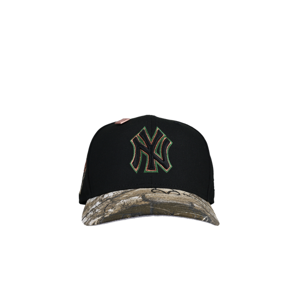 New York Yankees 1999 World Series Realtree Metallic 59Fifty Fitted Hat
