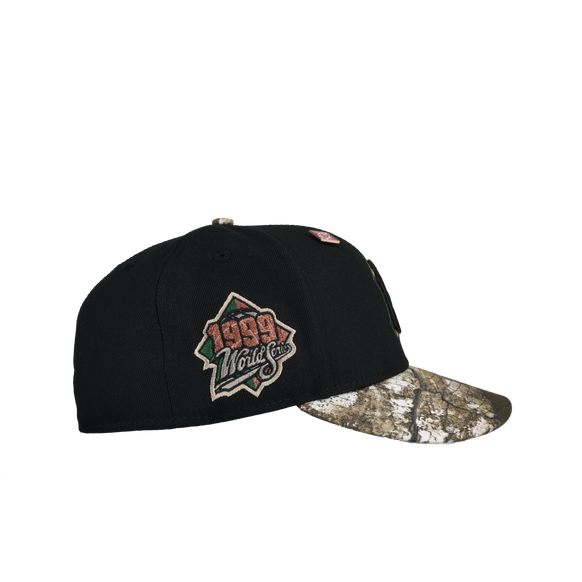 New York Yankees 1999 World Series Realtree Metallic 59Fifty Fitted Hat