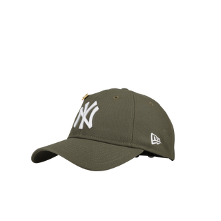 New York Yankees New Era 9Twenty Adjustable Hat (New Olive) NP