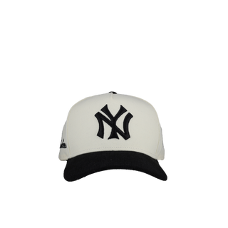 New York Yankees Black Off White Corduroy 9Fifty A Frame Snapback Hat