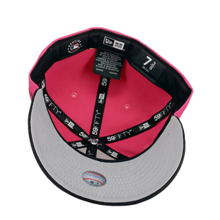 New York Yankees 2000 WS Champs Pink Celestial Metallic 59Fifty Fitted Hat, side view