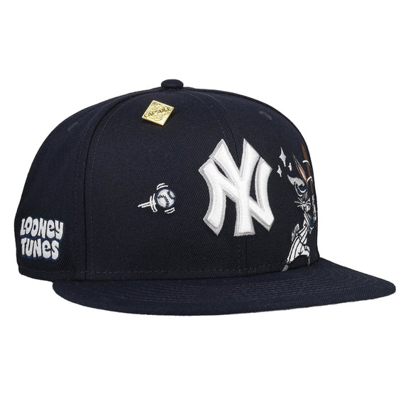 New York Yankees x Looney Tunes 9Fifty Navy Snapback (Grey Brim)