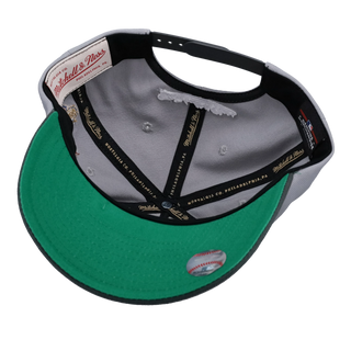 New York Yankees 1998 WS Grey/Dark Grey Metallic Mitchell & Ness A Frame Snapback Hat