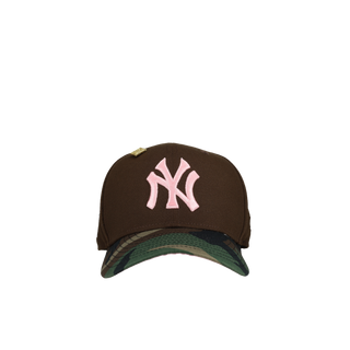 New York Yankees 1998 World Series Walnut Camo 59Fifty Fitted Hat, back view