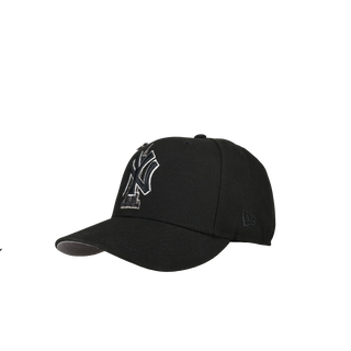 New York Yankees 1999 World Series Empire State 59Fifty Fitted Hat, close-up detail