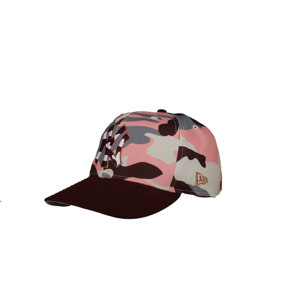 New York Yankees 1962 World Series Red Camo 59Fifty Fitted Hat, close-up detail
